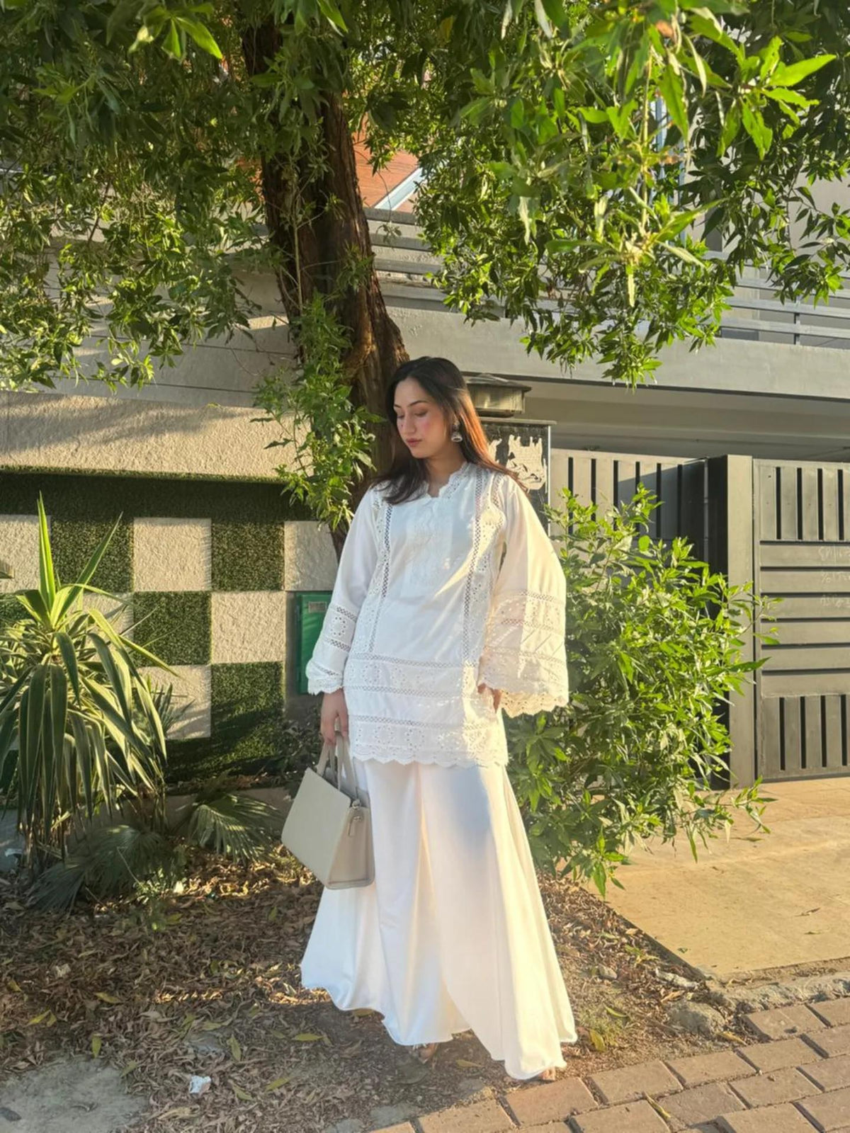 PRISTINE WHITE CHICKENKARI SET