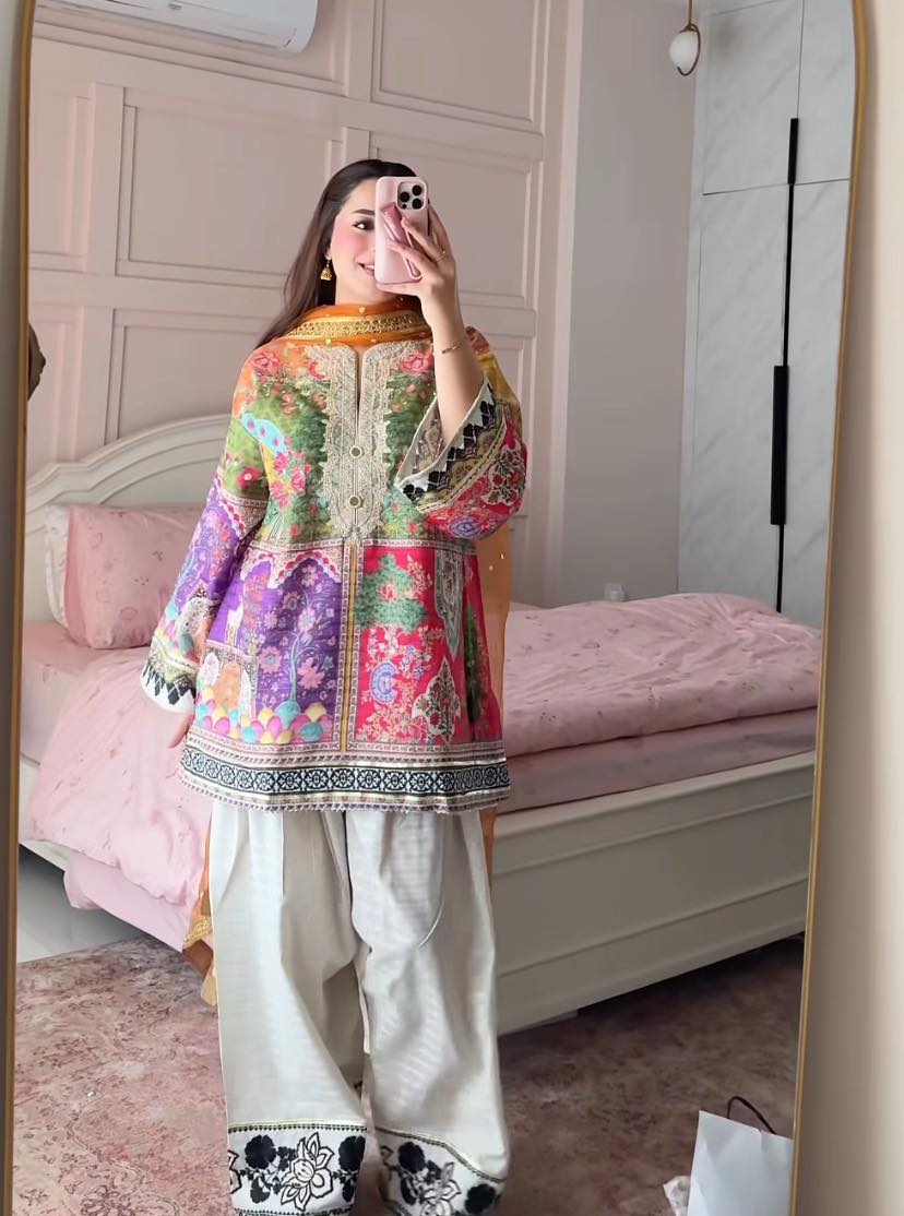 Rozana Embroidery 3PC (FARSHI SHALWAR)