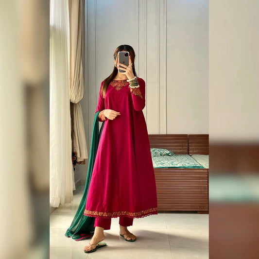 Mayra Embroidered 3PC