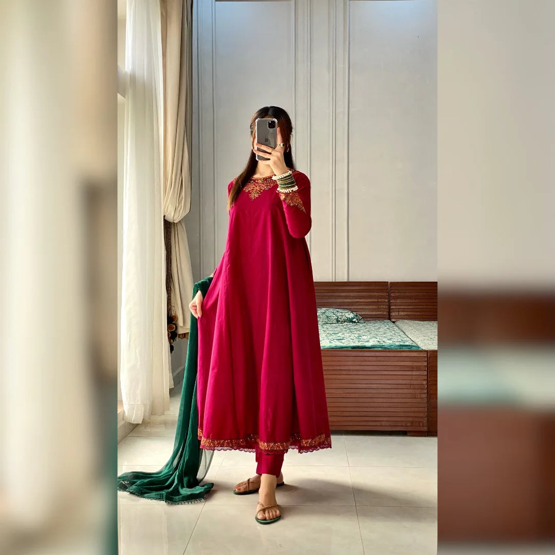 Mayra Embroidered 3PC