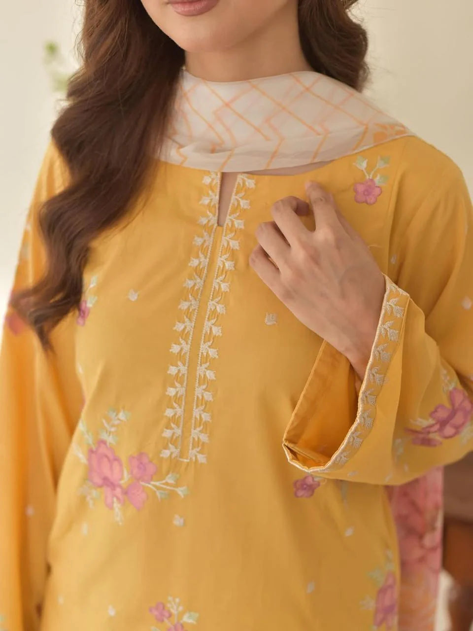 Sunaina 3PC (Farshi Shalwar)