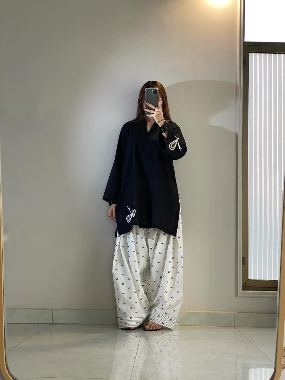 SINGAR 2PC ( FARSHI SHALWAR )