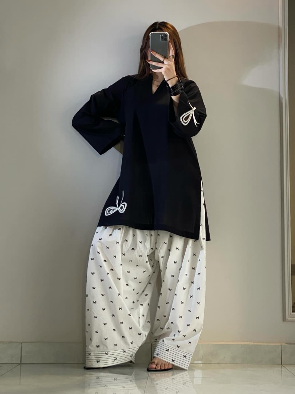 SINGAR 2PC ( FARSHI SHALWAR )