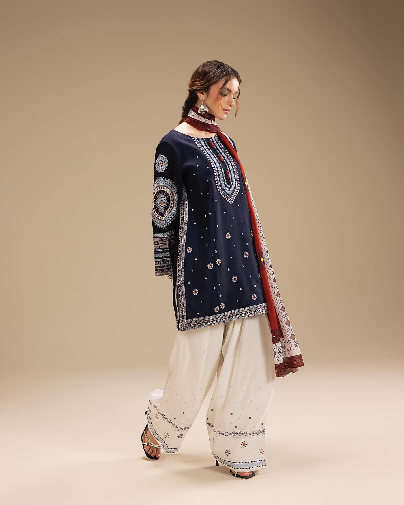 Dastaan Embroidered 3PC