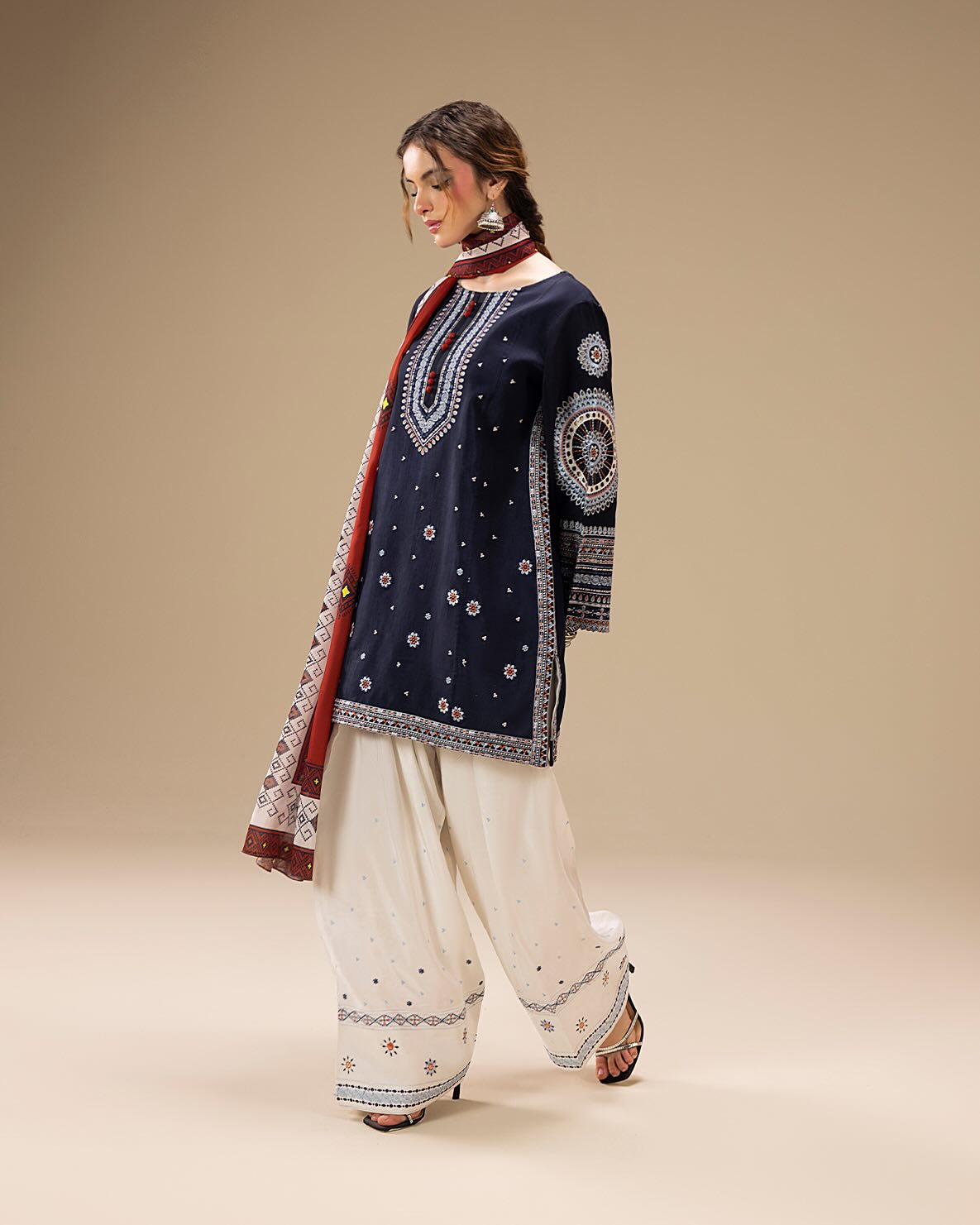 Dastaan Embroidered 3PC